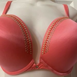 Super cute melon colored Victoria’s Secret 38DD bra with bling accents